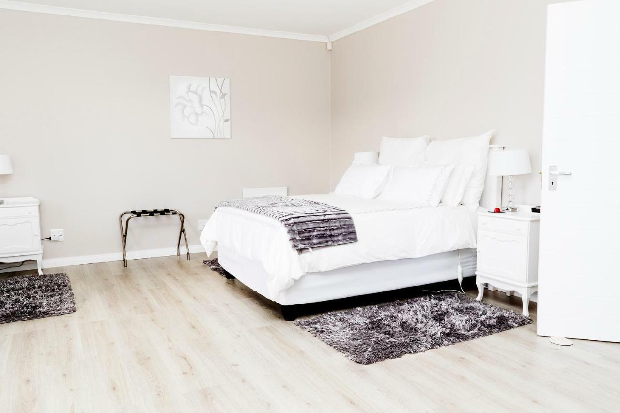 Settle Inn Self Catering Accommodation Colchester Buitenkant foto