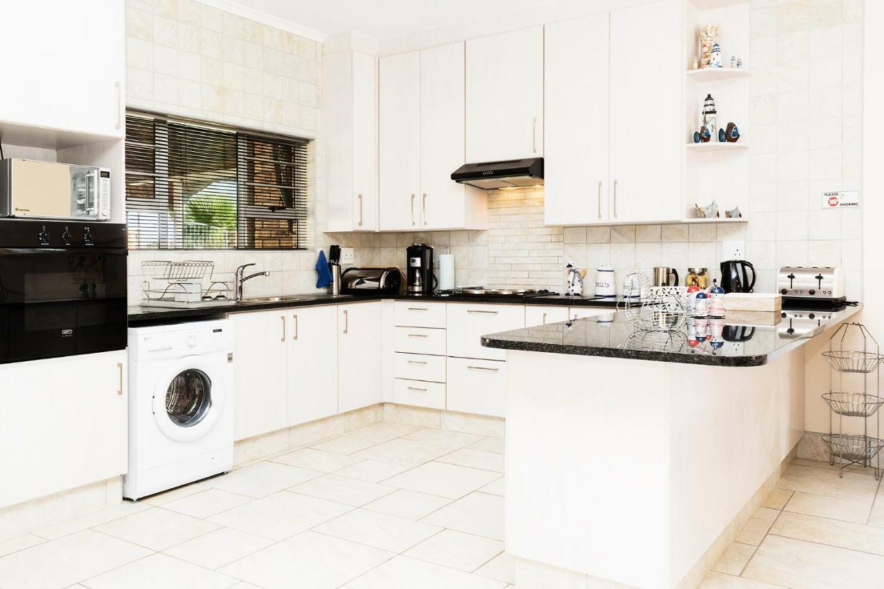 Settle Inn Self Catering Accommodation Colchester Buitenkant foto